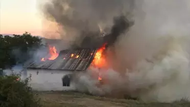Giresun'da çıkan yangında bir ev kullanılamaz hale geldi