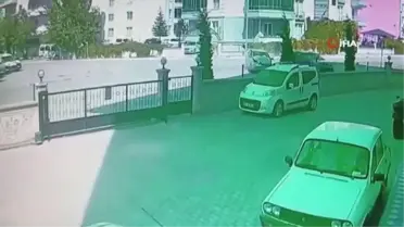 Tokat'ta kafa kafaya çarpışan araçların kaza anı kamerada