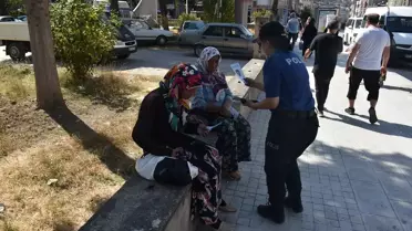 Boyabat'ta Polis Ekipleri Vatandaşları Bilgilendirdi