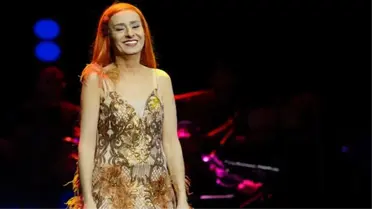 Yıldız Tilbe'nin bacaklarındaki lekeler sevenlerini korkuttu