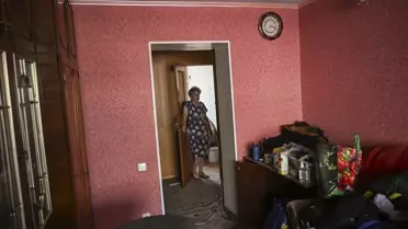 Ukrayna'nın Pokrovsk kentinde Rus saldırısı sonucu enkaz kaldırma çalışmaları devam ediyor