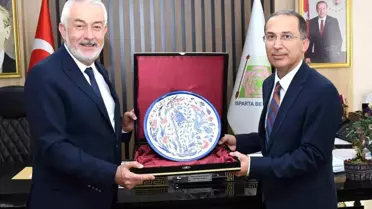 SDÜ Rektörü Mehmet Saltan, Isparta Belediye Başkanı Şükrü Başdeğirmen'i ziyaret etti