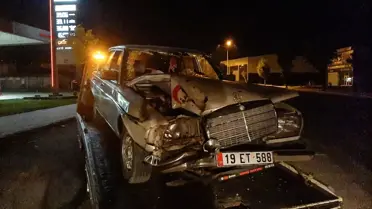 Çorum'da Otomobil ile Motosiklet Çarpışması: 1'i Ağır 2 Kişi Yaralandı