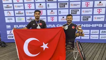 Hollanda'da düzenlenen Avrupa Paralimpik Şampiyonası'nda Türk tenisçiler gümüş madalya kazandı