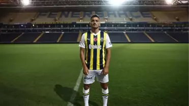 Fenerbahçe, Brezilyalı oyuncu Fred ile 4+1 yıllık sözleşme imzalandığını Kamuyu Aydınlatma Platformu'na bildirdi.