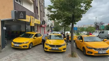 İstanbul'da Taksiciler Taksimetreleri Güncelliyor