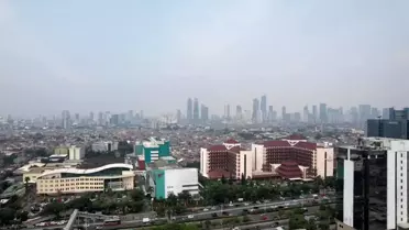 Cakarta'da Hava Kirliliği: Endonezya Halkı Elektrikli Araçlara Geçmeye Çağrılıyor