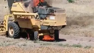 Gülşehir'de Aspir Hasadı Yapılırken Biçerdöver Alev Aldı