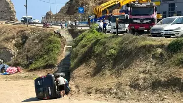 Sinop'ta El Freni Çekilmeyen Araç Deniz Kenarına Yuvarlandı