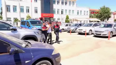 İlçede bir evden 300 bin lira değerinde ziynet eşyası çalıp sattıktan sonra yakalandı