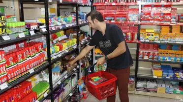 Erzincanlı Gönüllü Gençlerden 'Askıda Kırtasiye' Kampanyası