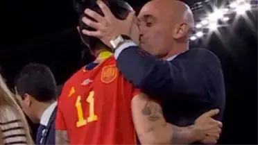 Kadın futbolcuyu dudağından öpmüştü! İspanya Futbol Federasyonu Başkanı'nın başı bu kez büyük belada