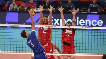A Milli Erkek Voleybol Takımı Fransa'ya 3-0 Mağlup Oldu