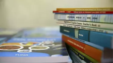 ''Bazı özel okullar ücretsiz ders kitaplarını satıyor'' iddialarına Milli Eğitim Bakanlığı'ndan inceleme 