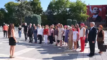 Eğitim-İş ve ÇYDD Eskişehir şubeleri 30 Ağustos Zafer Bayramı'nı kutladı