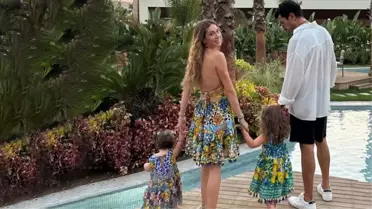 2 kızları olan Kenan İmirzalıoğlu ve Sinem Kobal çiftinden ilk aile pozu