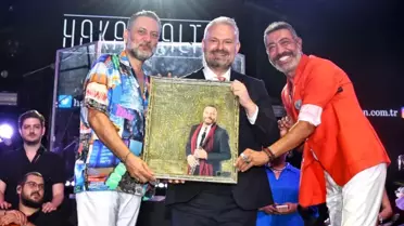Hakan Altun ve Hüsnü Şenlendirici'den zafer konseri