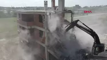 27 DAİRELİ İNŞAAT İÇİN 'UYGUNLUK' RAPORU VERİLEN BETON 'KULLANILAMAZ' ÇIKTI; BİNALAR YIKILDI