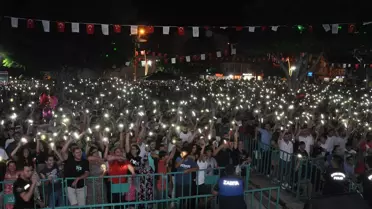 Hakan Altun, Silifke Müzik ve Folklor Festivali'nde konser verdi