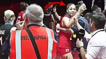 Milli voleybolcu İlkin Aydın'dan kendisini tutup yayına çıkarmaya çalışan TRT muhabirine bomba uyarı