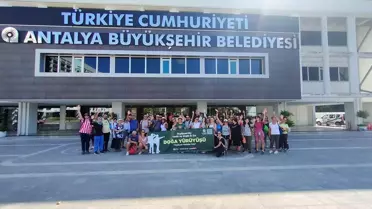 Antalya'nın Korkuteli ilçesinde grup yolunda asfaltlama çalışmaları başladı