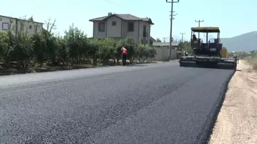 Döşemealtı Belediyesi Çığlık Mahallesi'nde Sıcak Asfalt Çalışmalarına Devam Ediyor