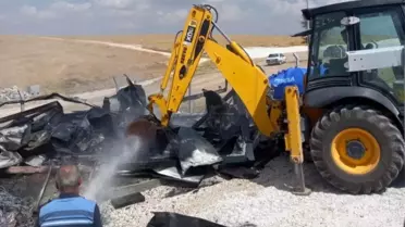 Afyonkarahisar'da Güneş Enerji Santrali Konteynerinde Yangın
