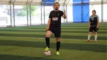 Görme Engelli Genç Futbolcu Feyzullah Ayğan, Milli Takım Hayali İçin Antrenman Yapıyor