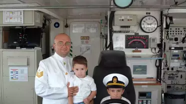 İzmir'in işgalden kurtuluşunun 101'inci yılı etkinlikleri kapsamında TCG Burgazada ve TCG Osmangazi gemileri ziyarete açıldı