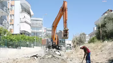 Kuşadası'nda yol yapım çalışmaları hız kesmeden devam ediyor