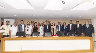 Vahap Seçer, Emlak Sektörü Temsilcileri ile Bir Araya Geldi