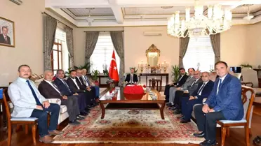 Manisa Valisi Enver Ünlü, Hayırlı Olsun Ziyaretlerini Kabul Ediyor