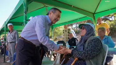 Tepebaşı Belediyesi Yaşlı Vatandaşlara Piknik Etkinliği Düzenledi