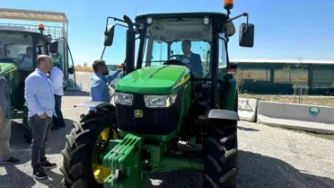 Gölbaşı Belediye Başkanı Ramazan Şimşek, AGROTEC 2023 Tarım Fuarı'na ziyaretçilerle birlikte katıldı