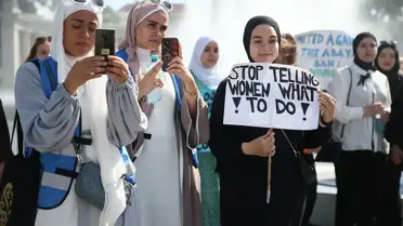 Viyana'da Fransa'daki Abaya Yasakları Protesto Edildi
