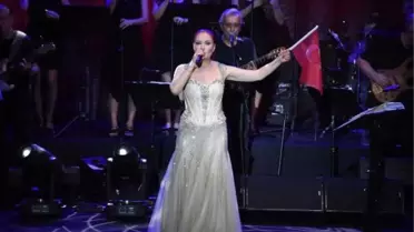 Candan Erçetin, Çeşme'de unutulmaz bir gece yaşattı