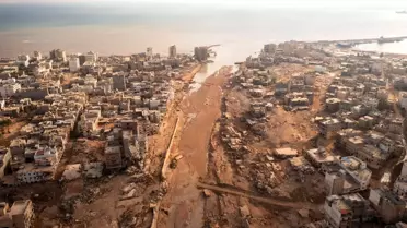 Libya'da sel: Uluslararası yardım ülkeye ulaşmaya başladı, Derne'de hayatta kalanlar erişmekte zorlanıyor