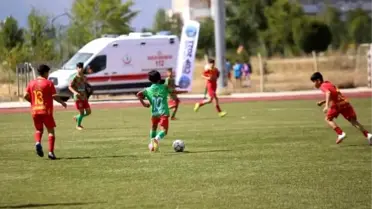 Diyarbakırlı Depremzede Çocuklar Ağrı Dağı Cup Futbol Turnuvası'nın Şampiyonu Oldu