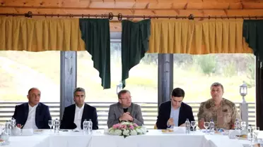 Kars Valisi Ziya Polat, Cıbıltepe Kayak Merkezi'nde incelemelerde bulundu