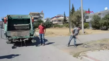 Temizlik görevlisi cami tuvaletinde bulduğu 7 milyon liralık çeki polise teslim etti