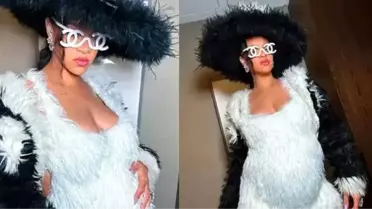 Rihanna İkinci Oğlunun Resimlerini Paylaştı