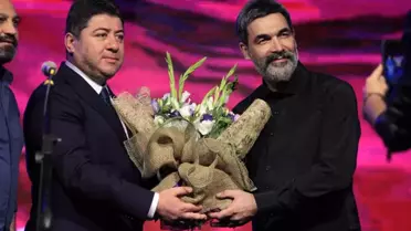 Uğur Işılak, Altınordu'da sahne aldı
