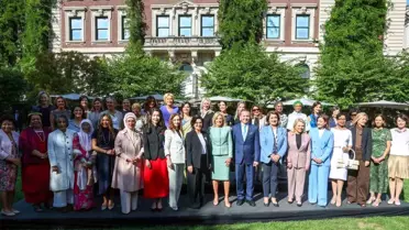 Emine Erdoğan, ABD Başkanı'nın eşi Jill Biden'ın ev sahipliğinde lider eşleri ile bir araya geldi