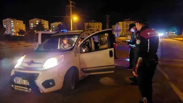 Burdur'da yapılan şok uygulamada ruhsatsız silahlar ele geçirildi