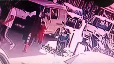 AK Parti İlçe Başkanı, boğulmak üzere olan çocuğu kurtardı