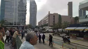 İzmir Adliyesi Önünde Silahlı Çatışma: Yaralılar Var