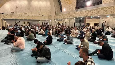 Almanya'daki camilerde Mevlit Kandili dualarla idrak edildi