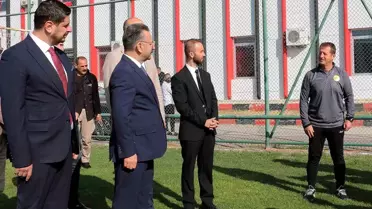 Eskişehir Valisi Hüseyin Aksoy, Eskişehirspor'un Tesislerini Ziyaret Etti