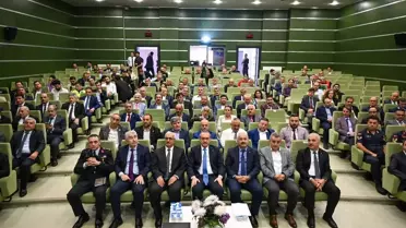 Kocaeli Valisi Seddar Yavuz, Gebze'de Muhtarlarla Toplantı Yaptı