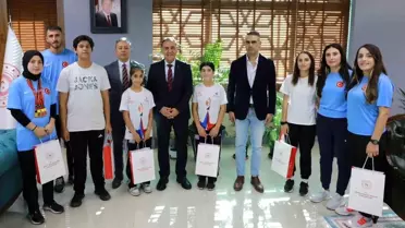 Bingöl Valisi Ahmet Hamdi Usta, başarılı sporcuları kabul etti